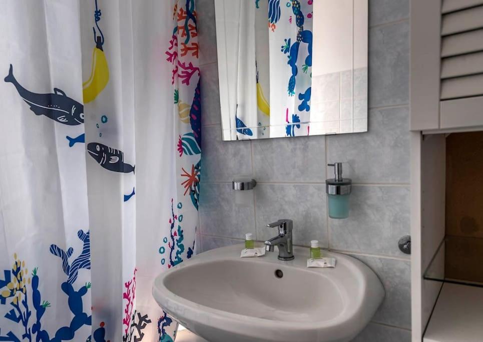 Gorgeous Flat Right Near The City Center Boedapest Buitenkant foto