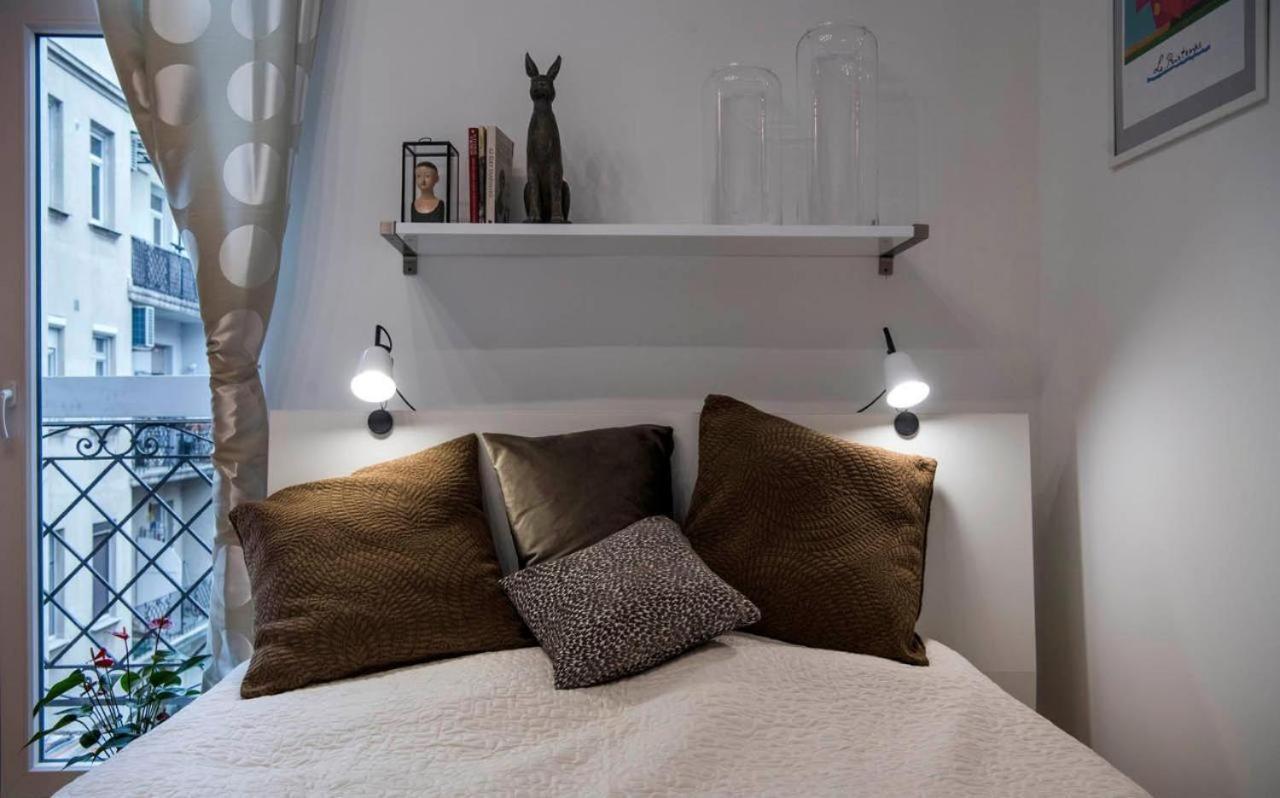 Gorgeous Flat Right Near The City Center Boedapest Buitenkant foto