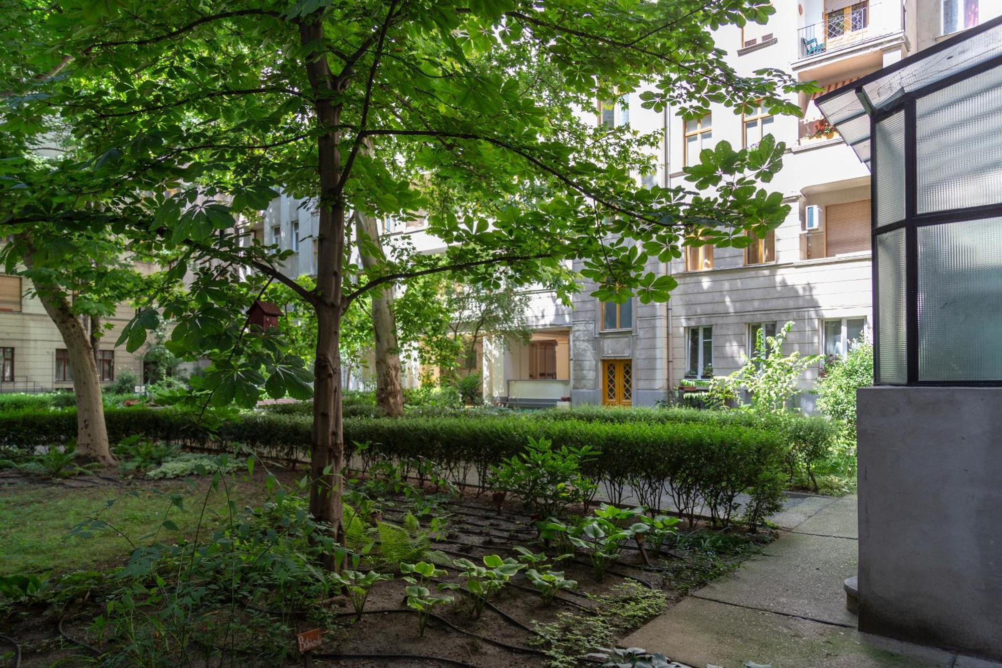 Gorgeous Flat Right Near The City Center Boedapest Buitenkant foto
